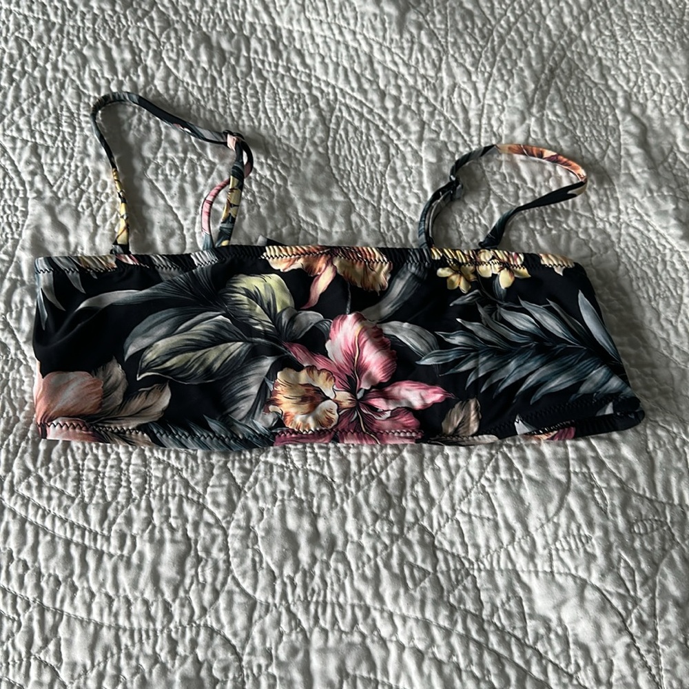 Pacsun Floral Bikini top